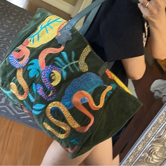 Brand New Anthropologie Snake Embroidered Tote Bag - Picture 8 of 9